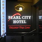 Pearl City Hotel