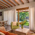 Colombo Villa Collection