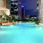 Chevalra Luxury Tri-Zen Apartment In Central Colombo - Galle-Face & Lotus Tower View
