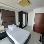 Ceylon Apartments - Platinum One Suites