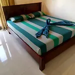 Hotel Blue Moon
