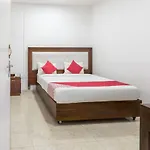 Oyo 102 Metro Marine Drive Hotel