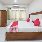 Oyo 102 Metro Marine Drive Hotel