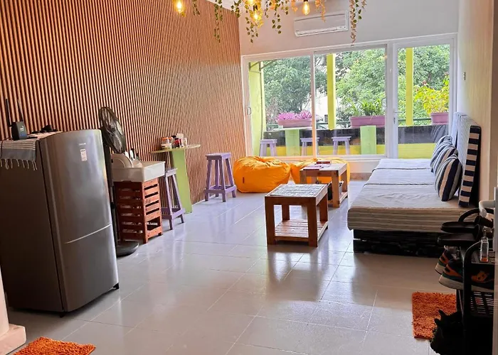 Hostel Republic At Galle Face