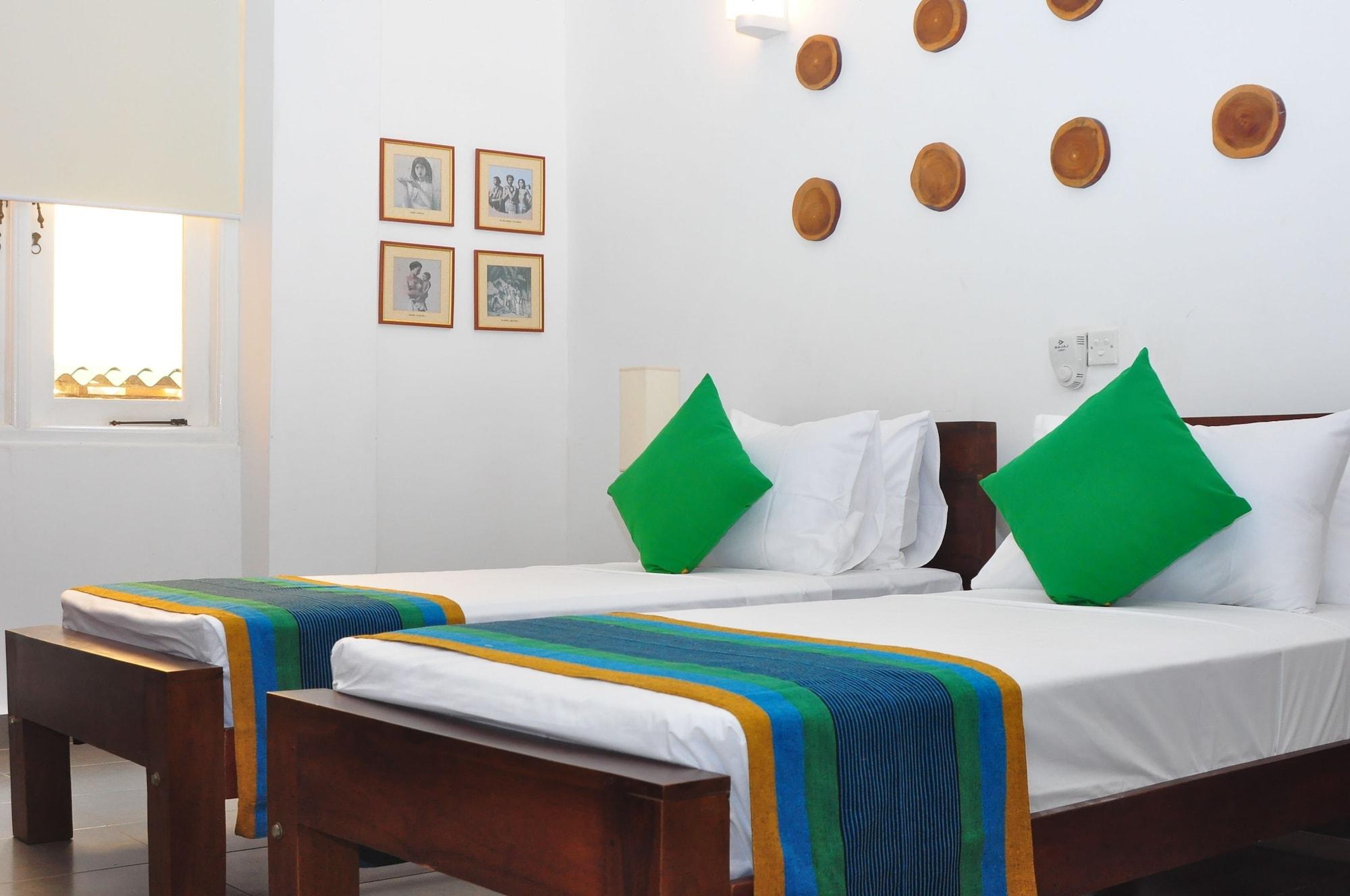 Hotel Comfort@15 3*