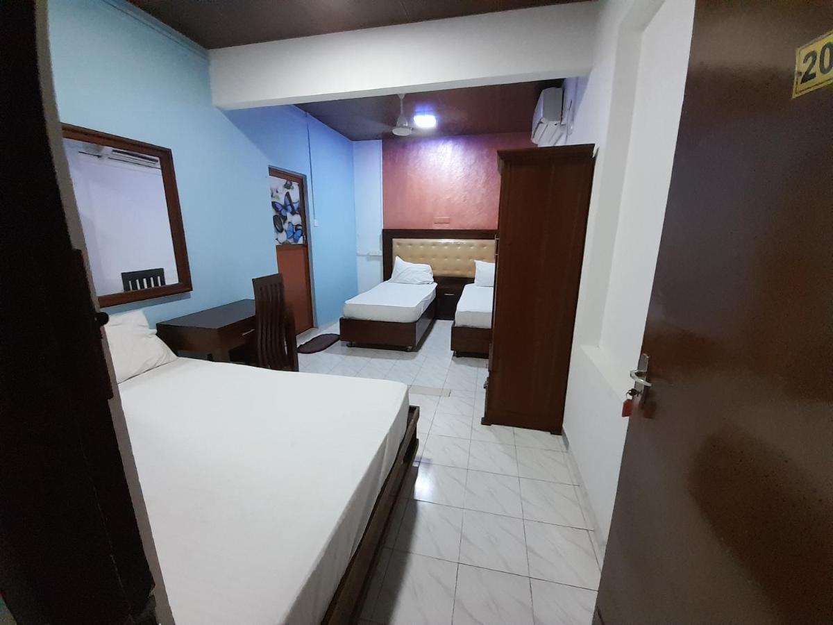Sajana Grand Metro Hotel 4*