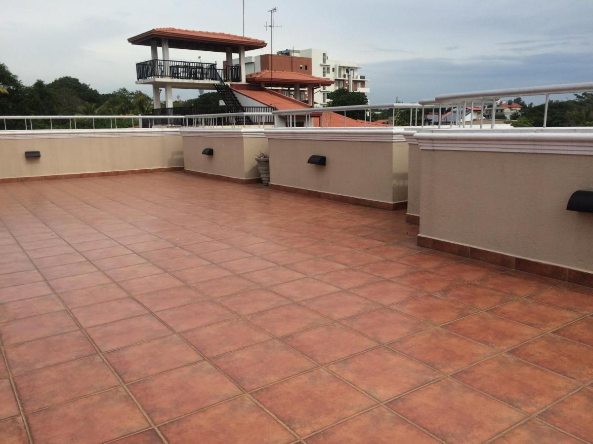 Rose 5 * Colombo