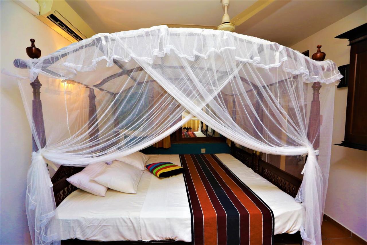 Rose 5 * Colombo