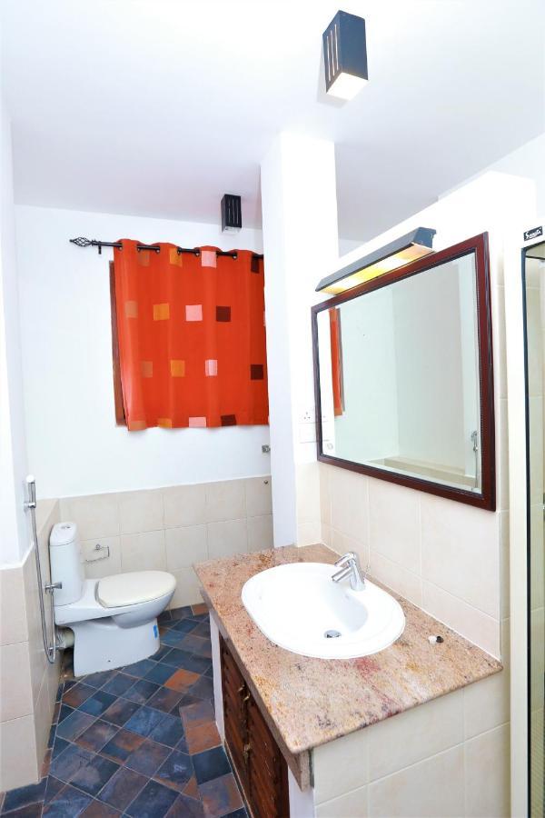 Rose 5 Bed & Breakfast Colombo