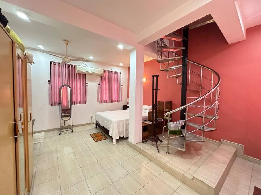 Apartment In Col-3