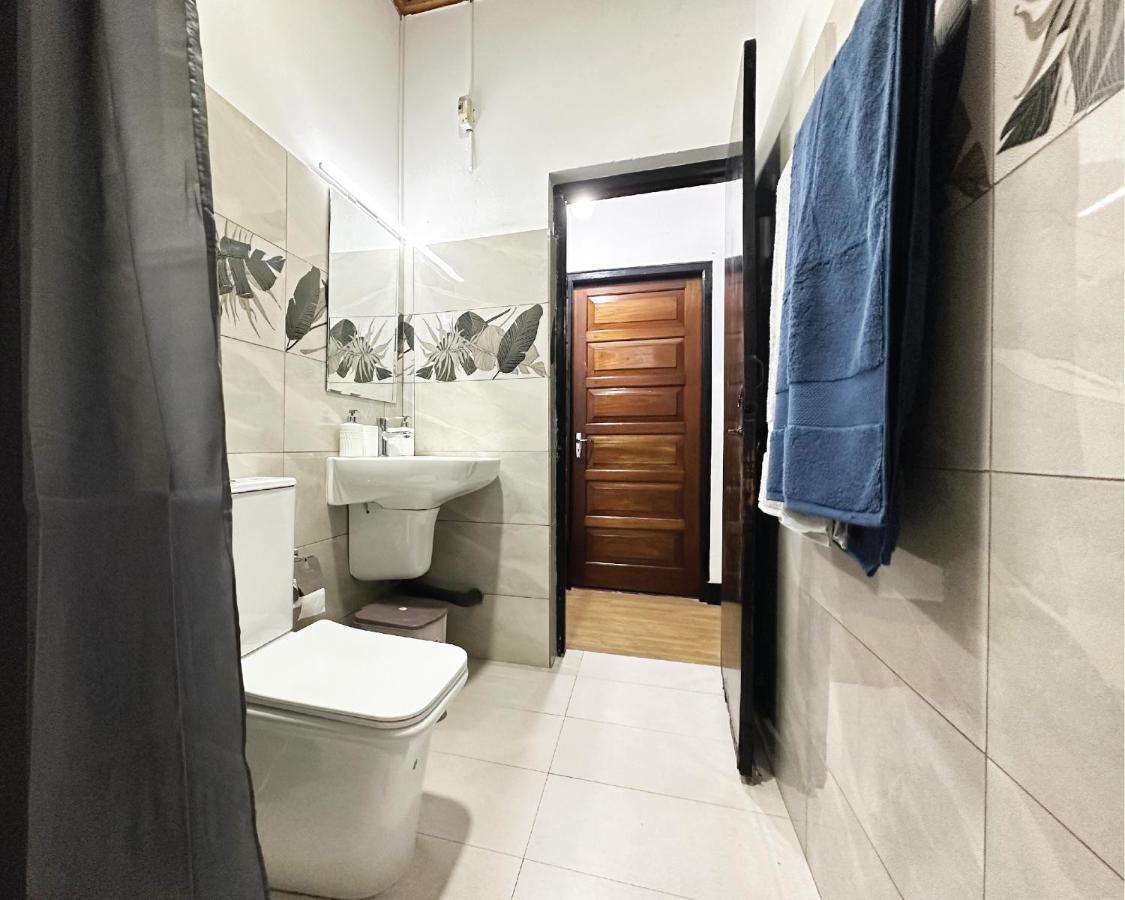 Aadaraya 7 Apartamento *