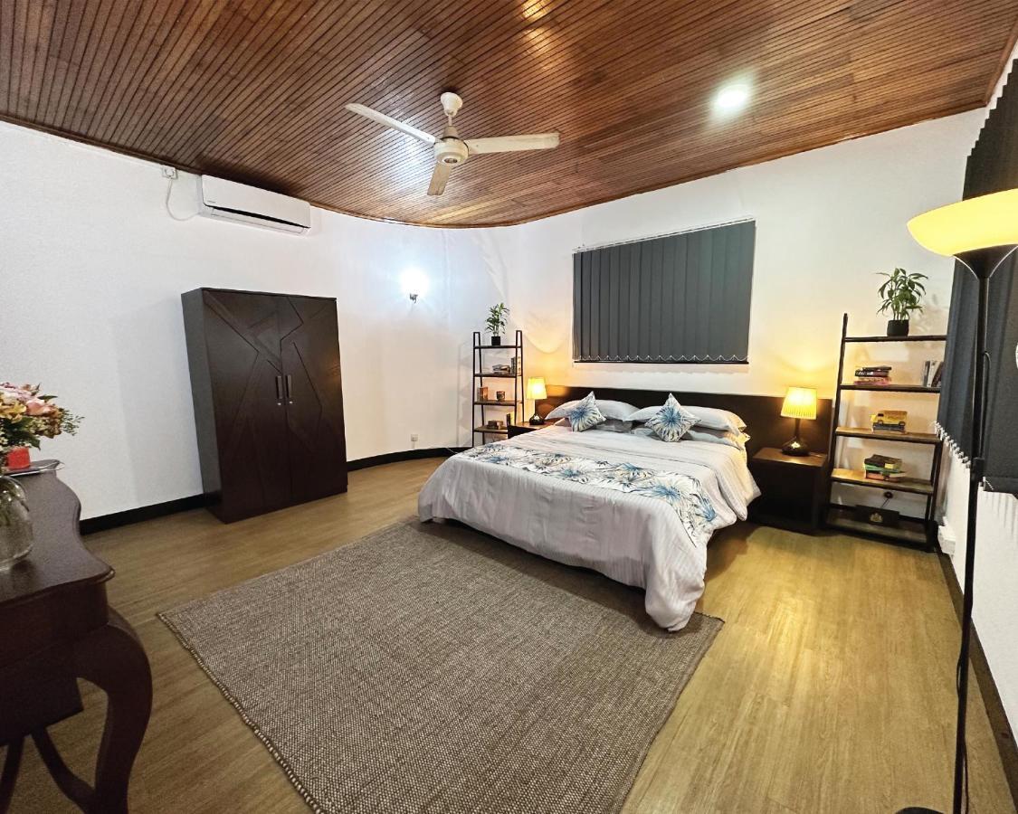 Aadaraya 7 * Colombo