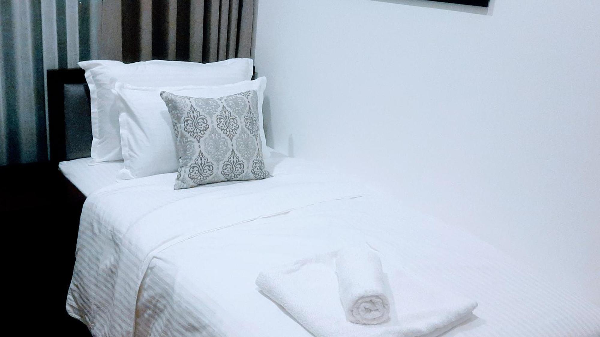 Cosy In Heart Of At Capitol Twinpeaks. Colombo