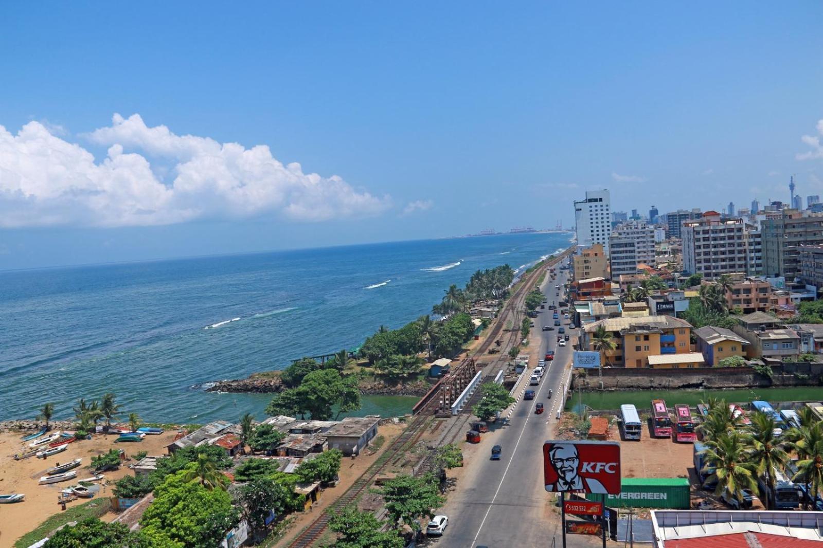 Global Towers & Hotel Colombo