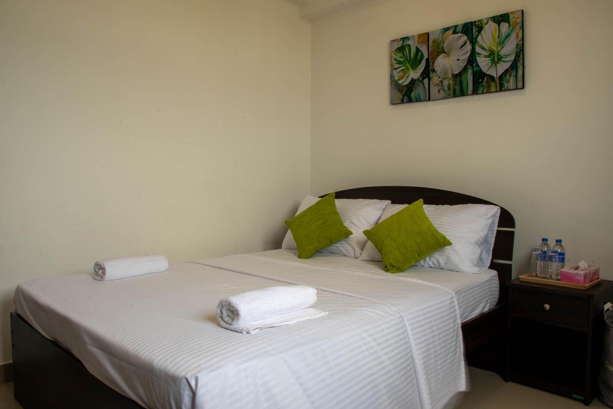 Hotel Lovish Luxury *