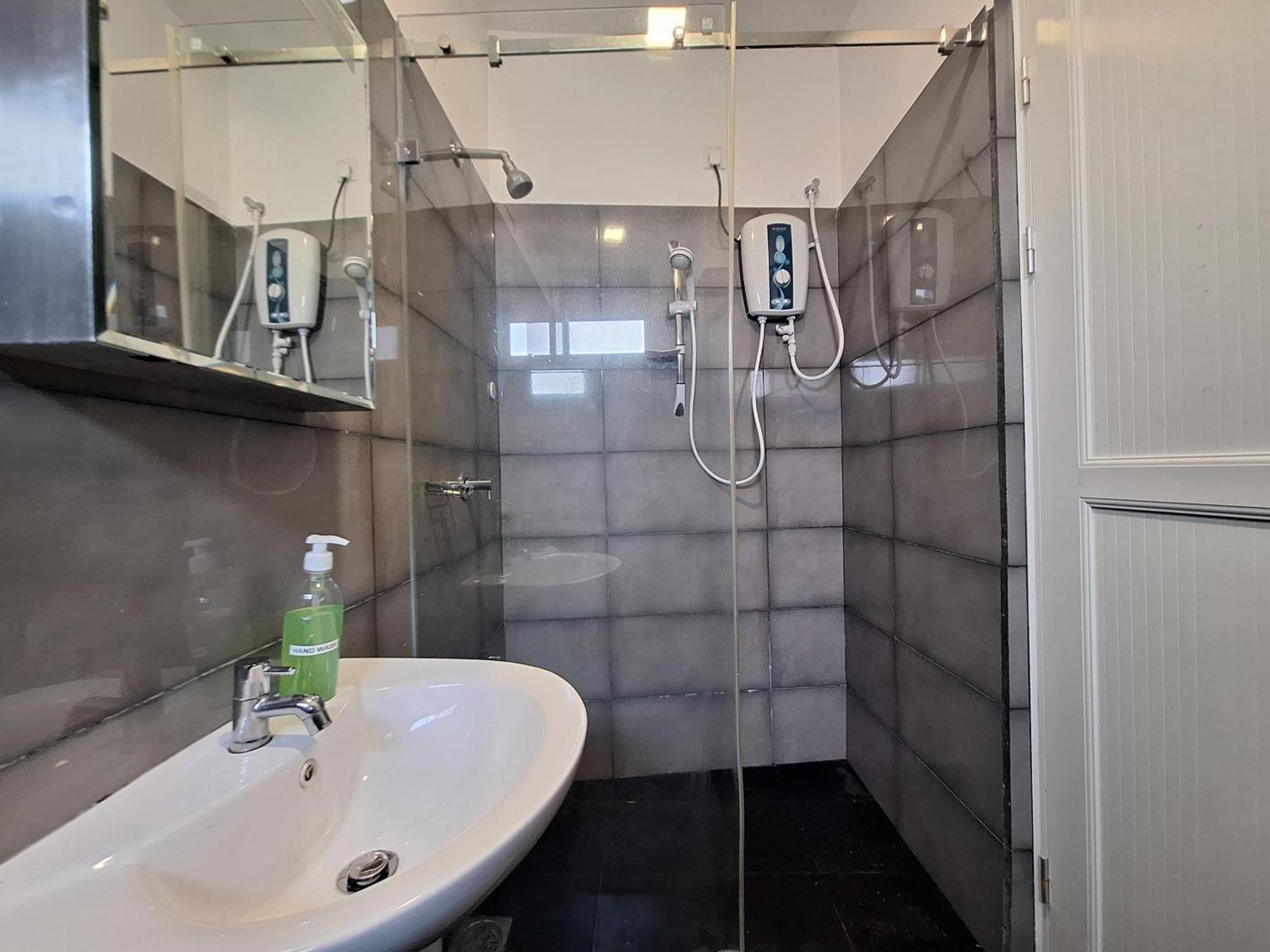 Hotel Lovish Luxury Colombo