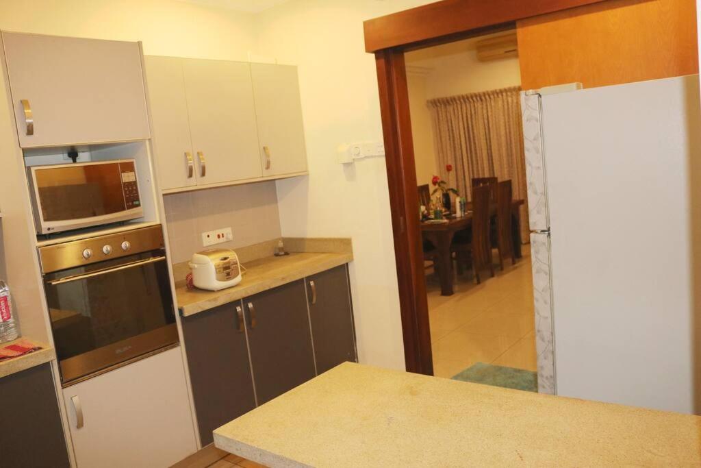 Entire 3 Bed Luxurious In 8 *