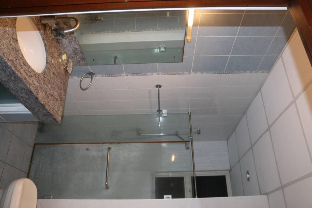 Entire 3 Bed Luxurious In 8 Apartment *