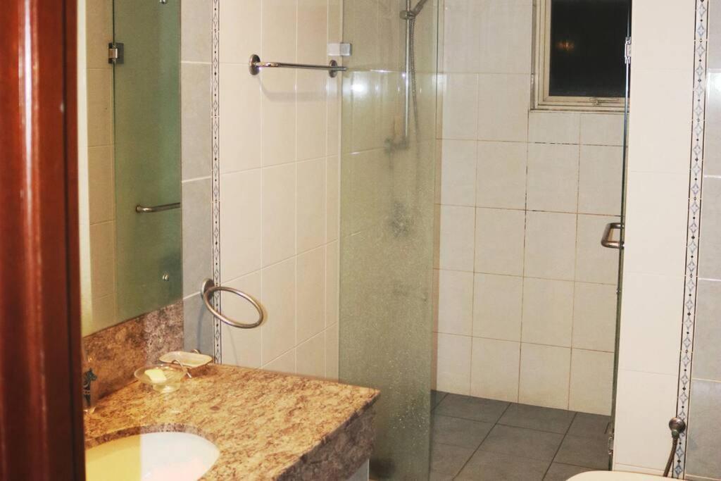 Entire 3 Bed Luxurious In 8 Apartment