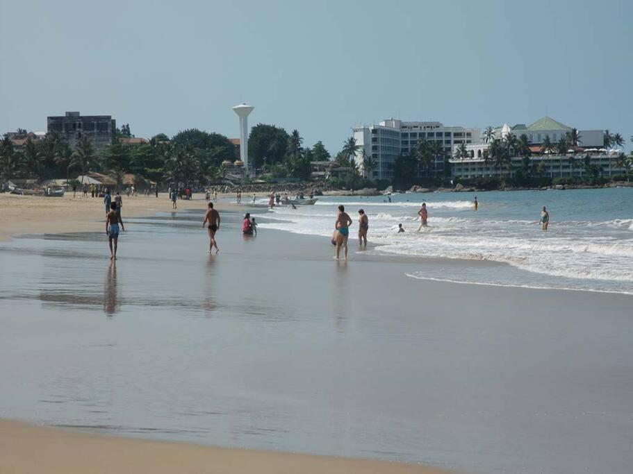 Truely A Away From * Colombo