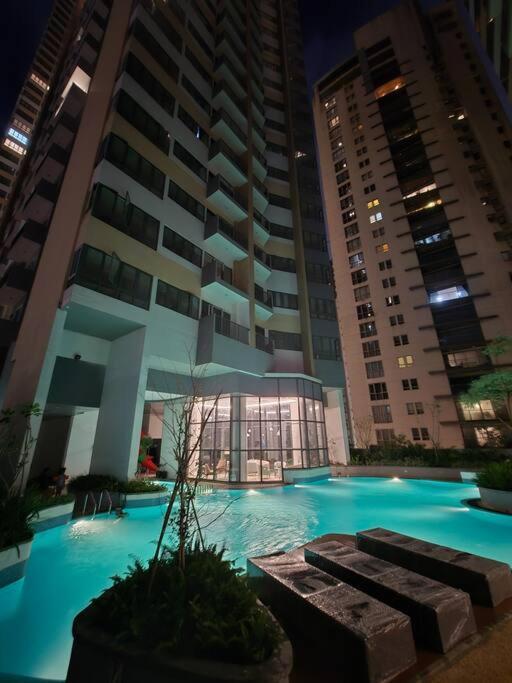 Apartamento Skyline Luxury At Tri-zen - Pool And Amazing Views Colombo