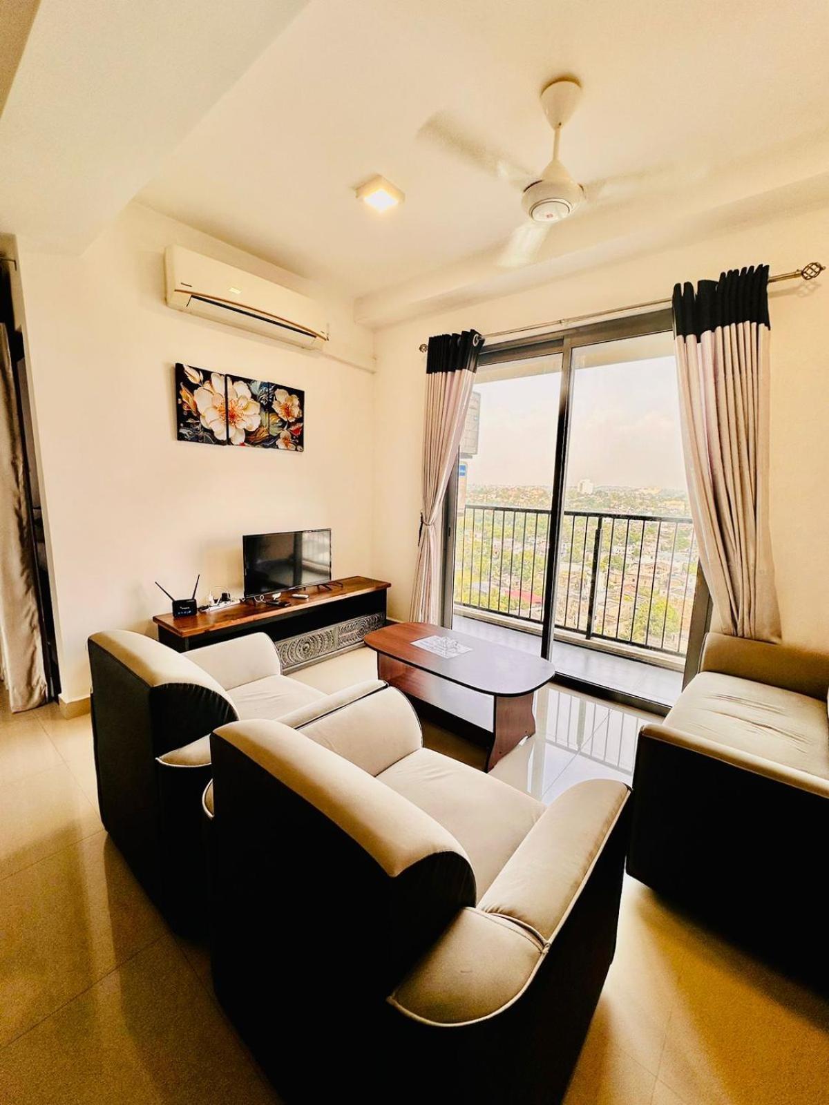 Lovish Luxury Hotel *