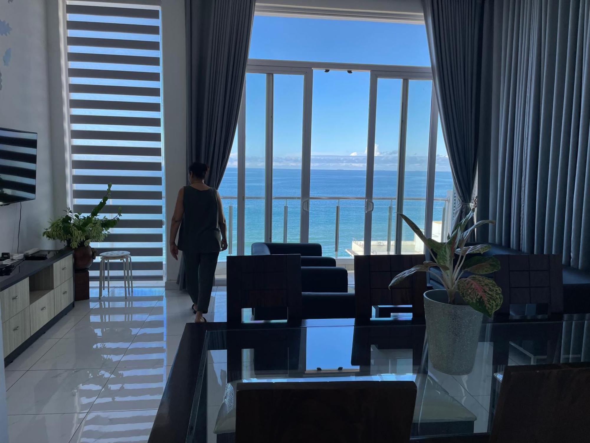 Apartment Next To An Indian Ocean *