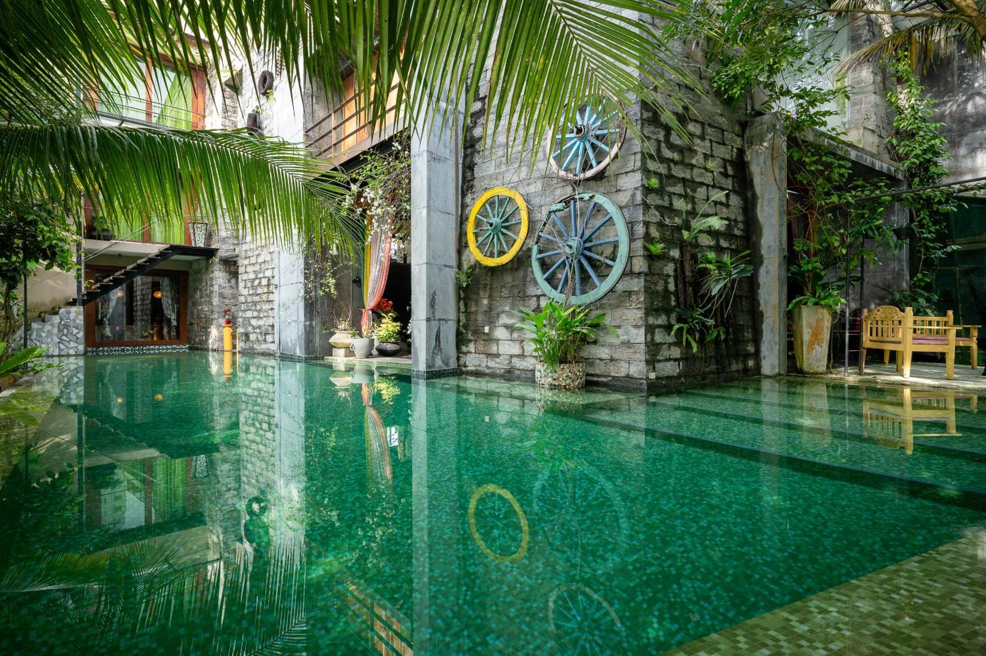 Aathma House 4*