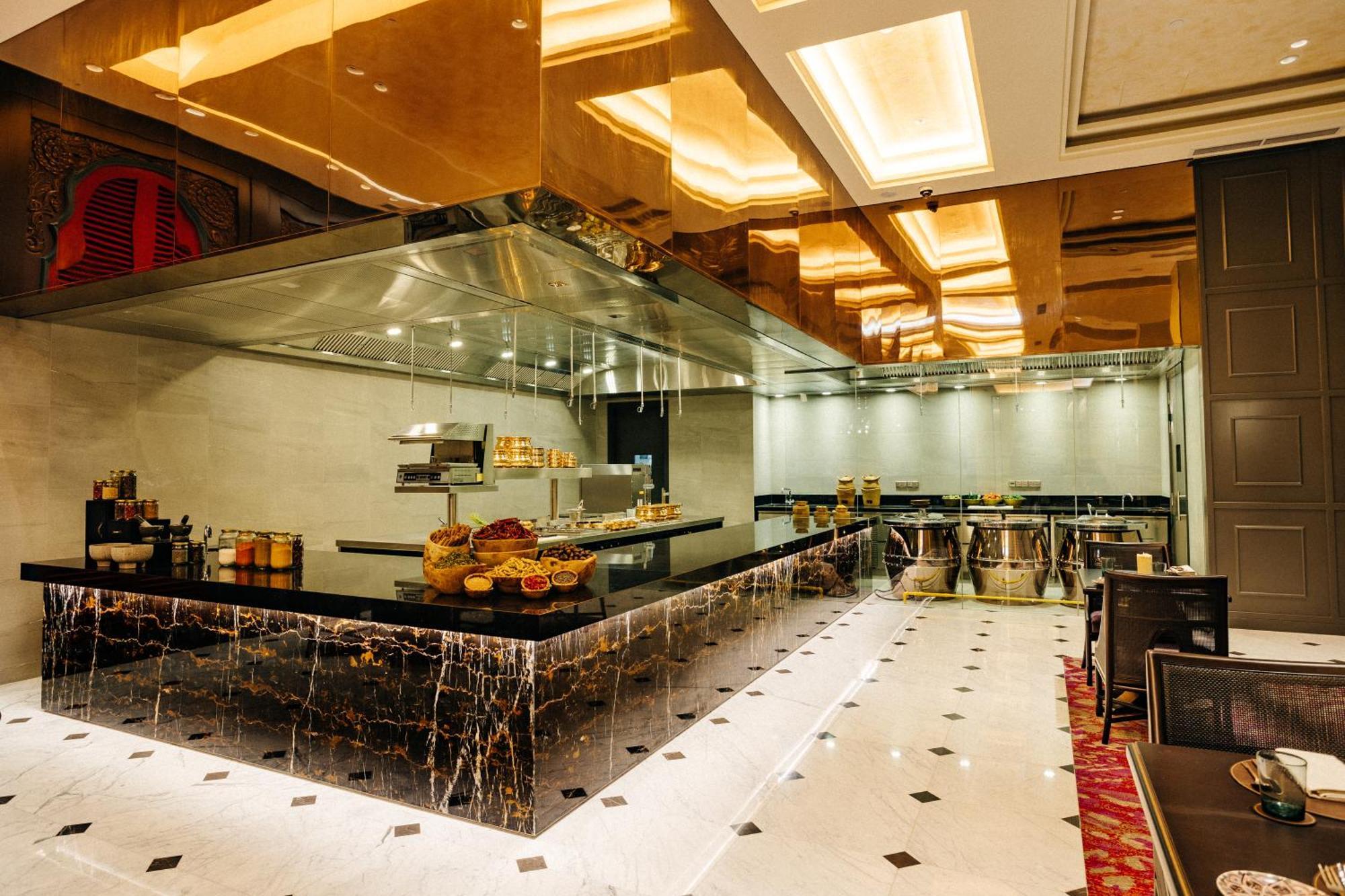 Hotel Cinnamon Life At Of Dreams Colombo