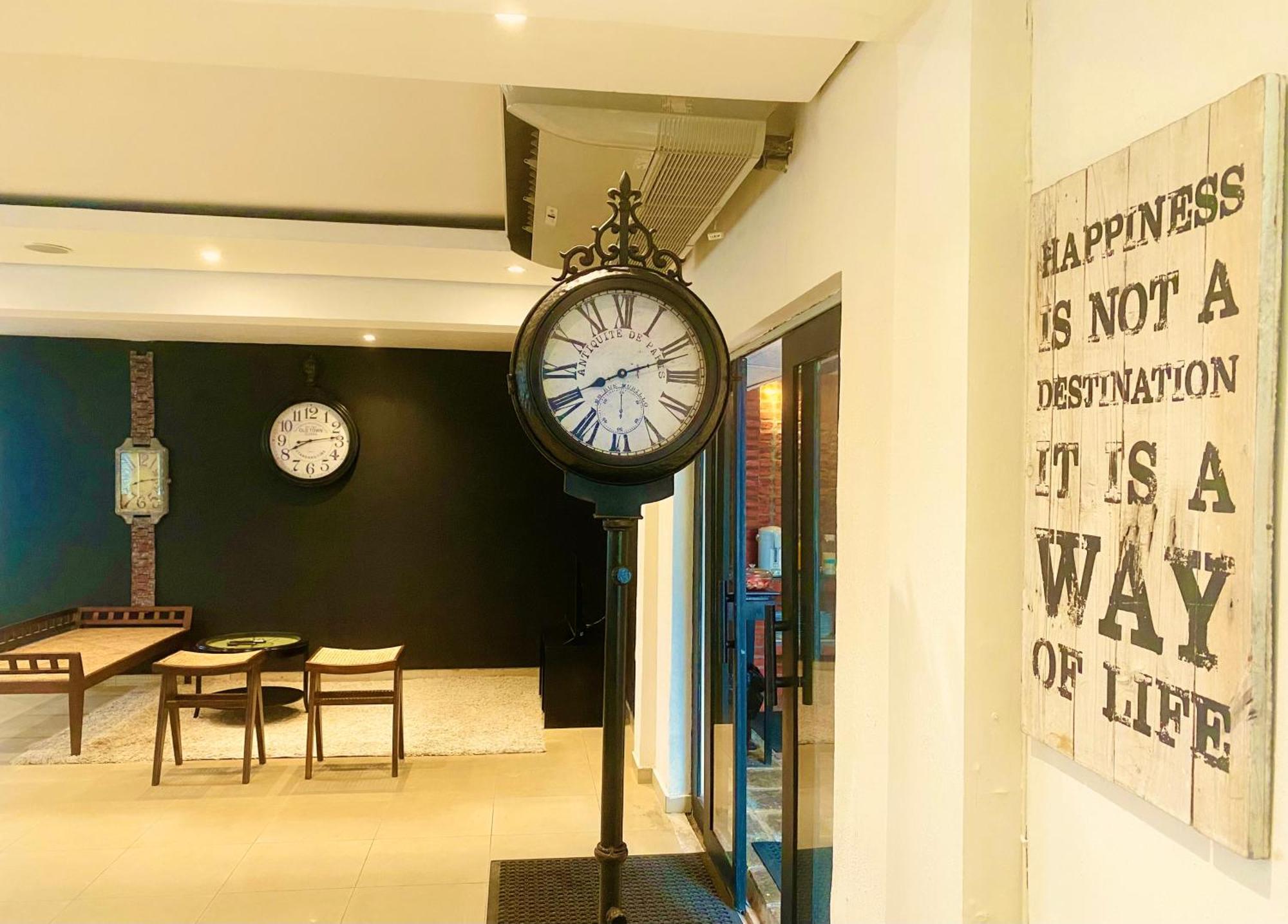 Hostel Clock *