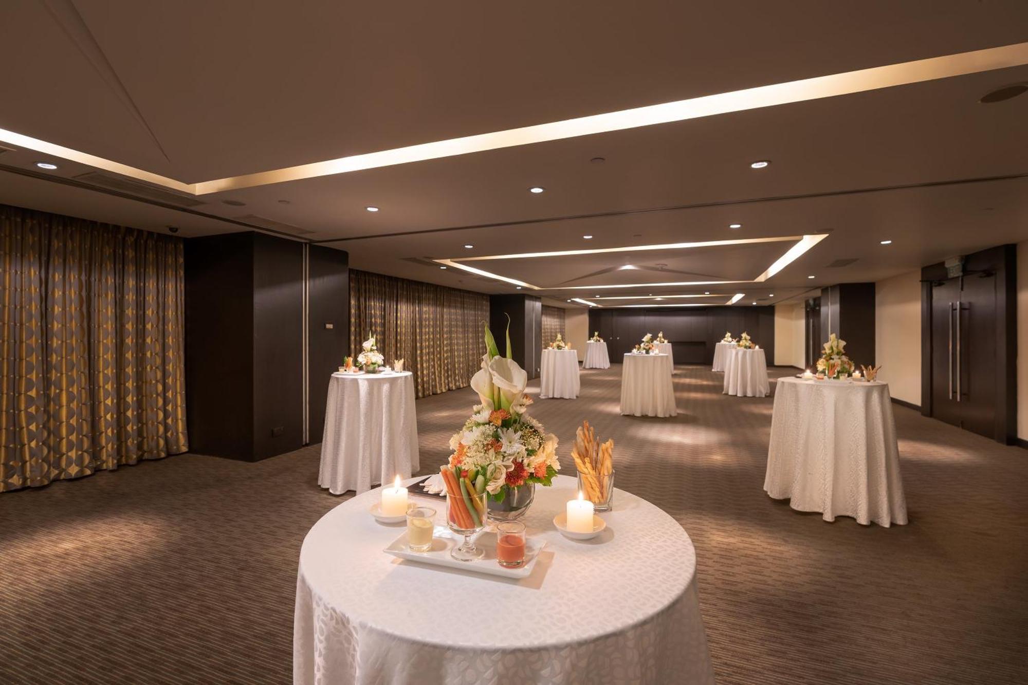 Hotel Cinnamon Grand