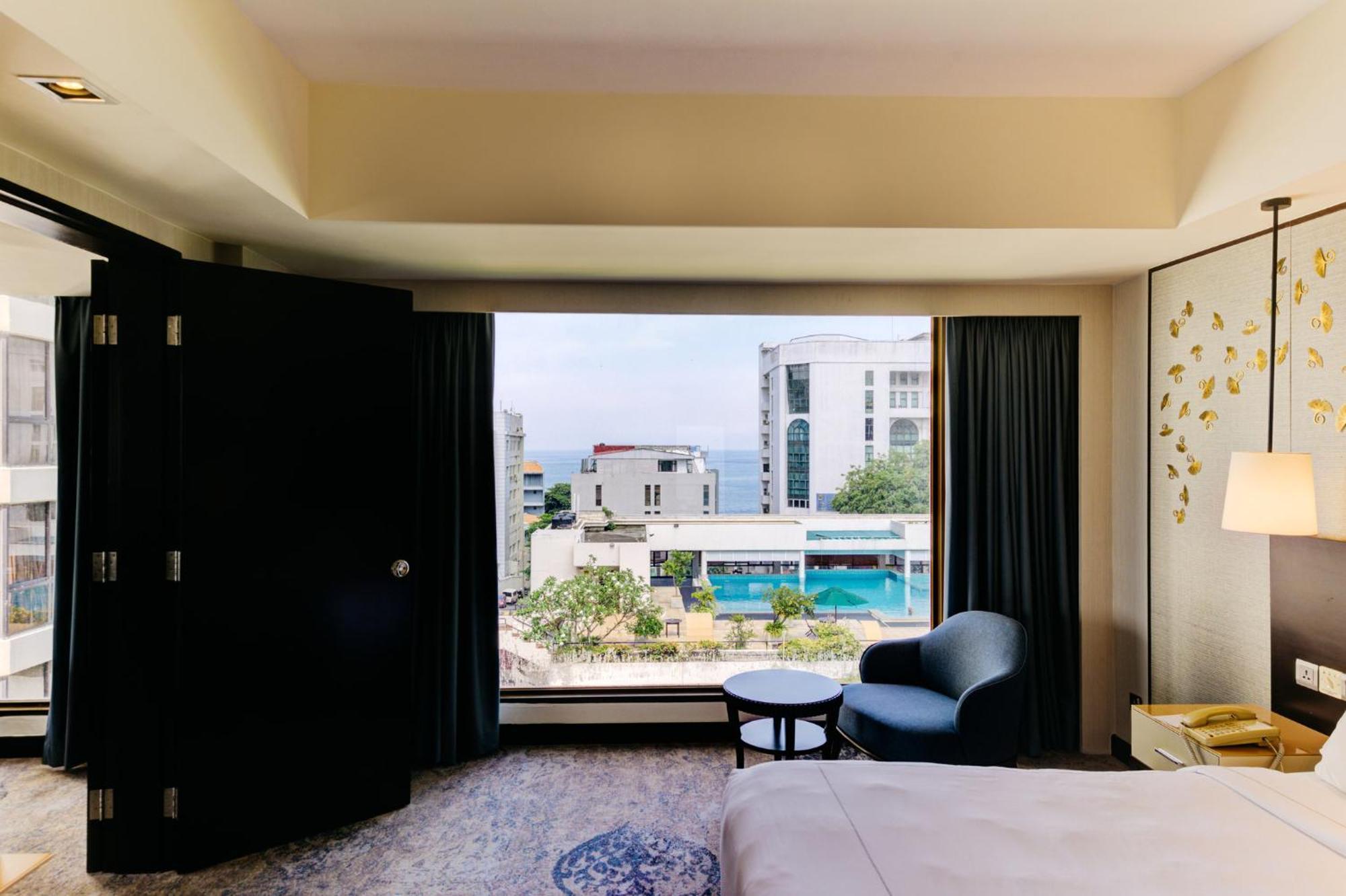Cinnamon Grand Hotel 5*