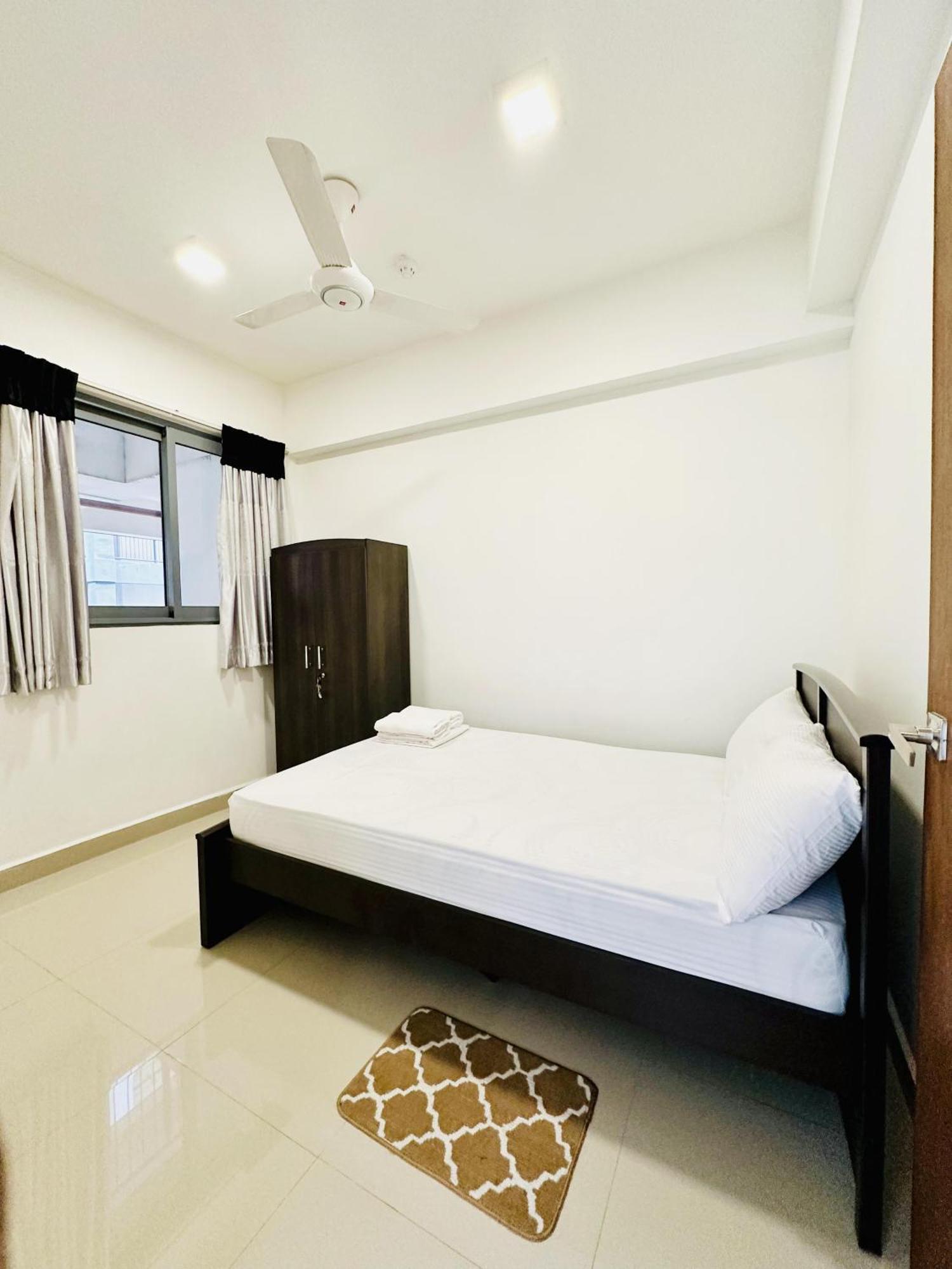 Lovish Luxury Hotel *