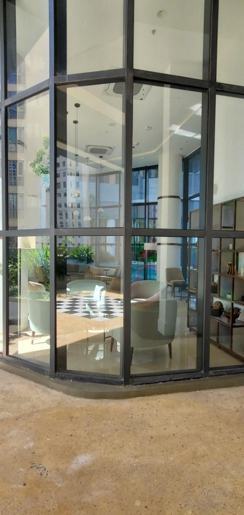 Apartment Luxury 32nd Floor 2 Bed-2 Bath With Pool, Harbour & Lotus Tower Views Colombo