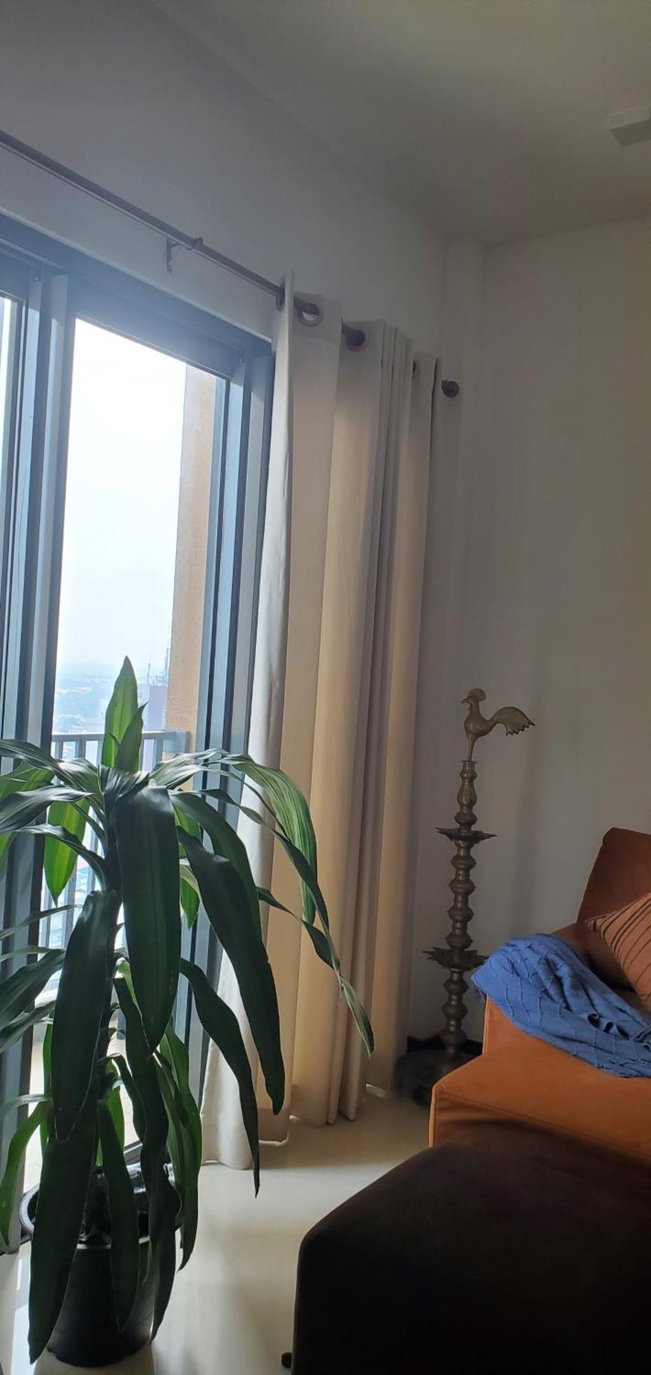 Luxury 32nd Floor 2 Bed-2 Bath With Pool, Harbour & Lotus Tower Views Apartment *