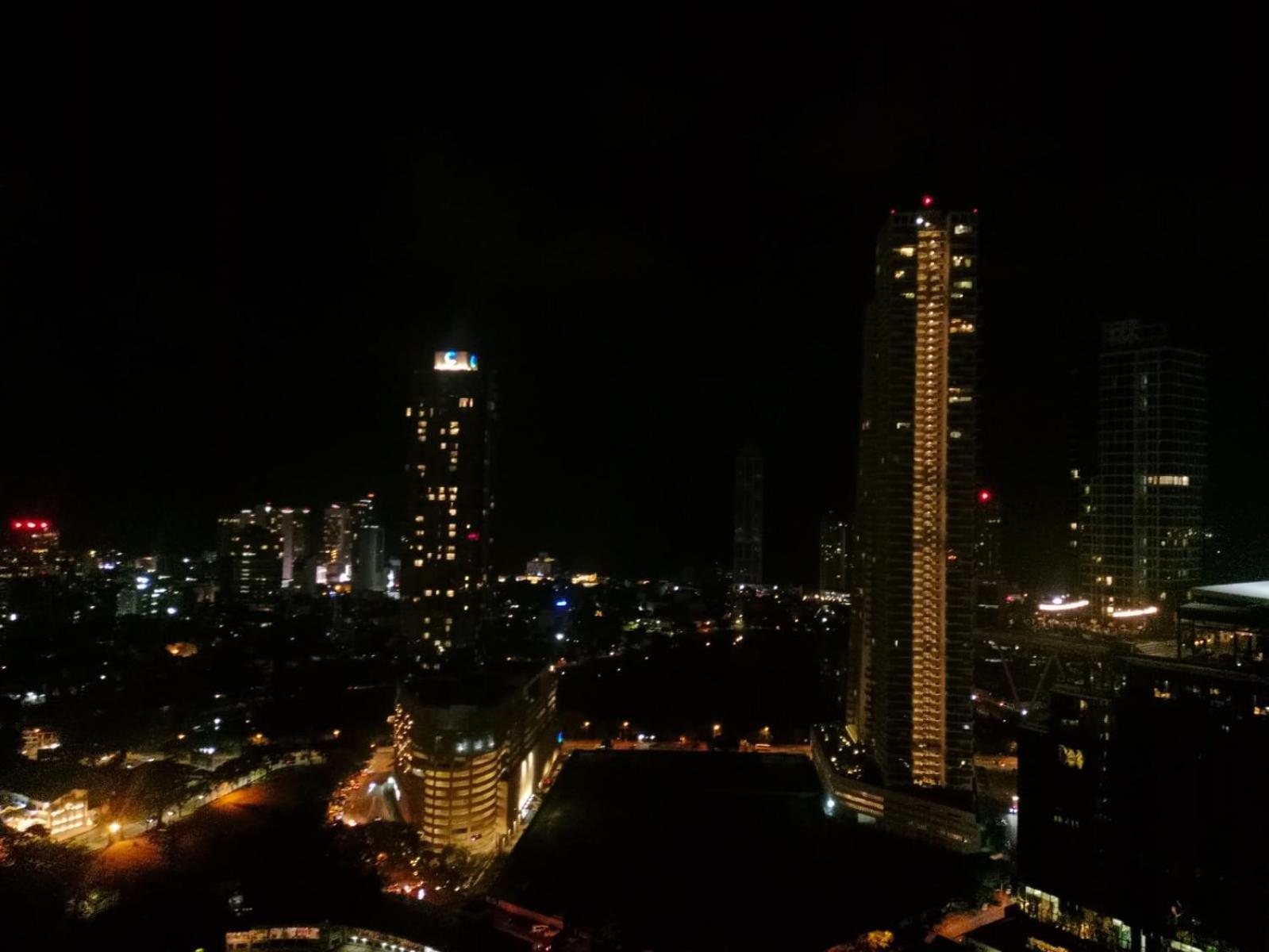 Trizen Luxury 2Br Apartment In 35Th Floor Colombo, Sri Lanka *