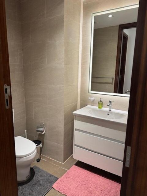 Trizen Luxury 2Br Apartment In 35Th Floor Colombo, Sri Lanka Apartment *