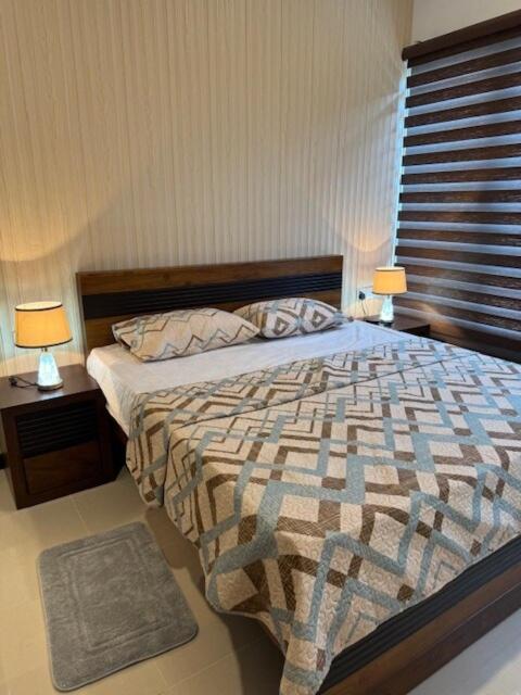 Trizen Luxury 2Br Apartment In 35Th Floor Colombo, Sri Lanka *