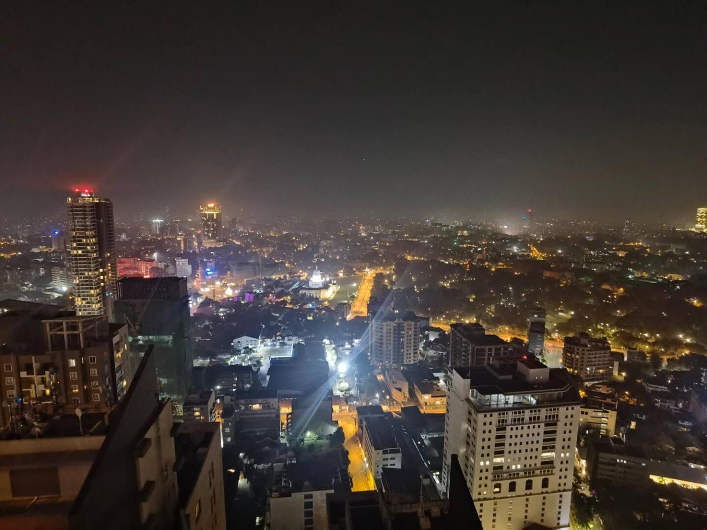 Trizen Luxury 2Br Apartment In 35Th Floor Colombo, Sri Lanka * Colombo
