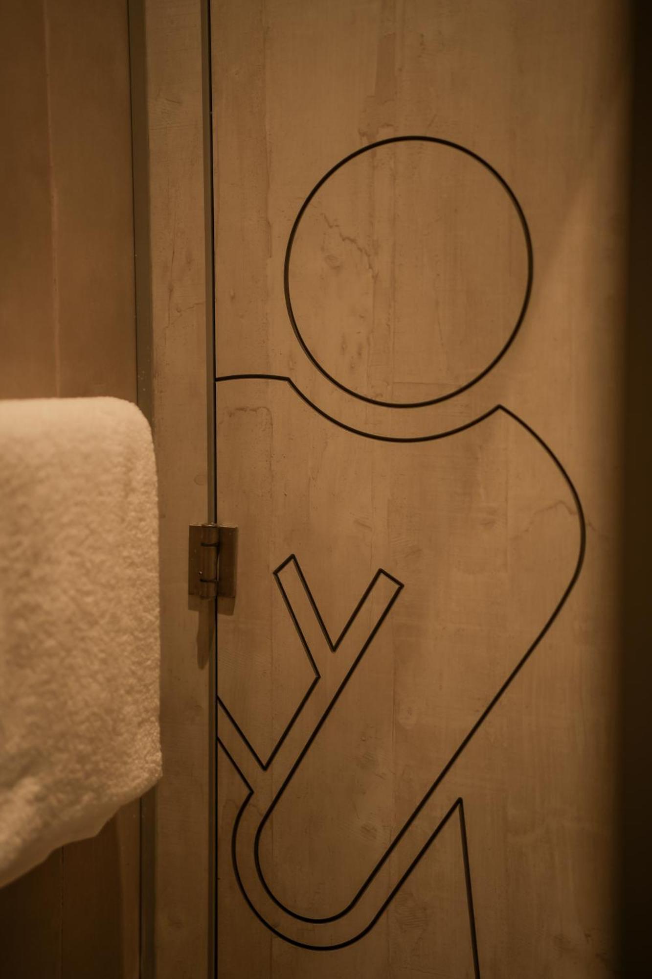 Hostel Sesaya Poshtel & Bistro - Colombo's Newest And Finest Poshtel Dorms And Colombo