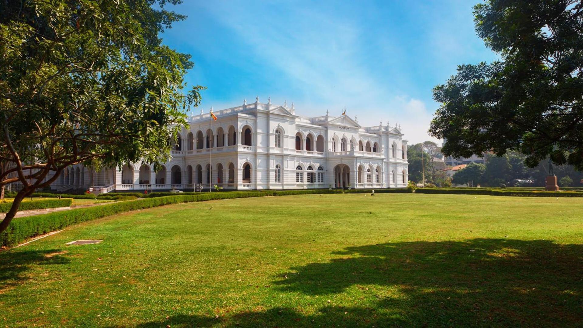 Hotel Fairway - Sri Lanka's First With Robot Technology