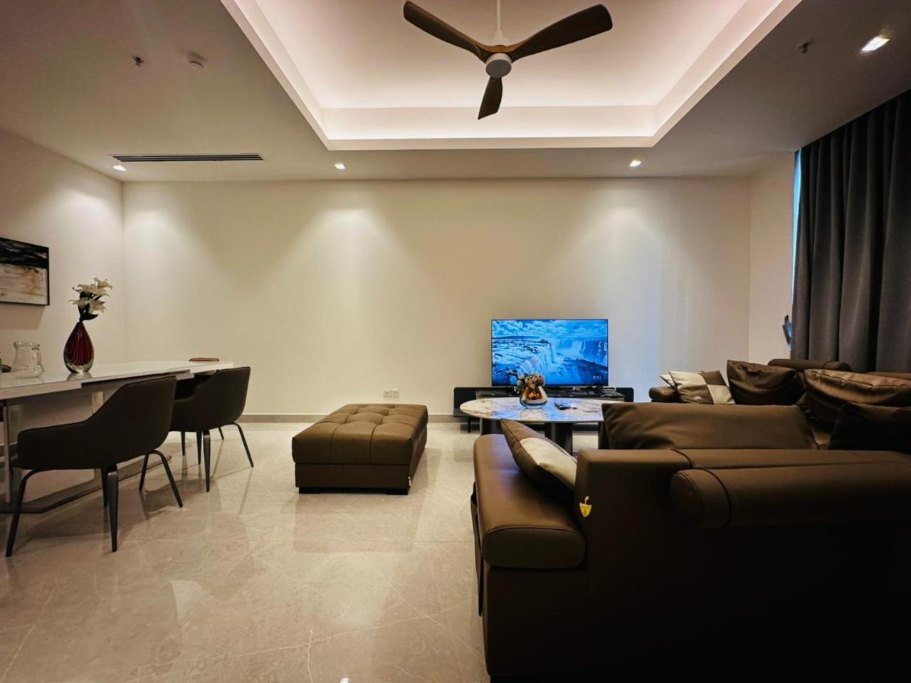 Apartment The Address, *