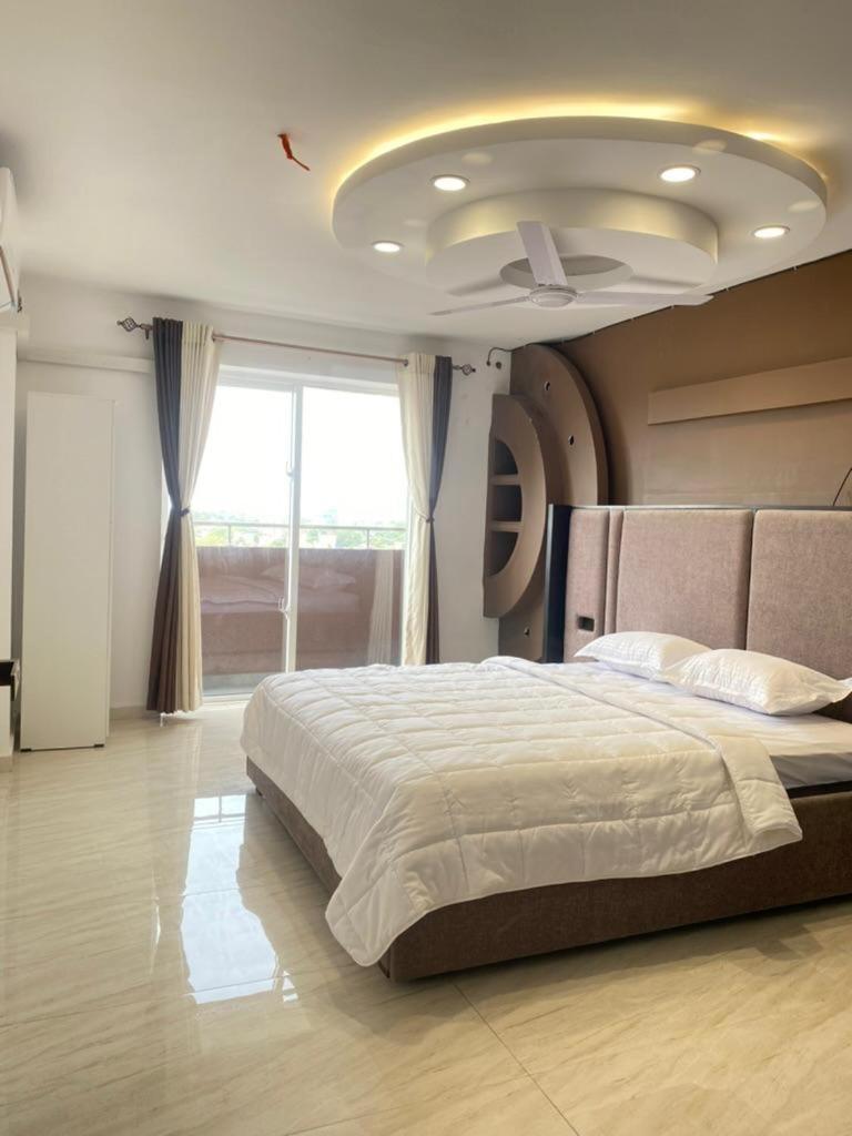 New York And Restaurant Pvt Ltd Apartamento *