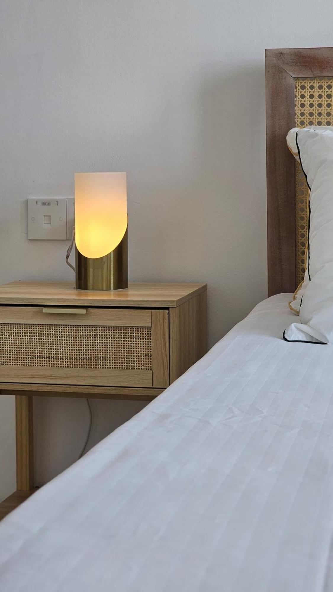 Apartment 2 Bed Luxury At Tri- Zen 2 *
