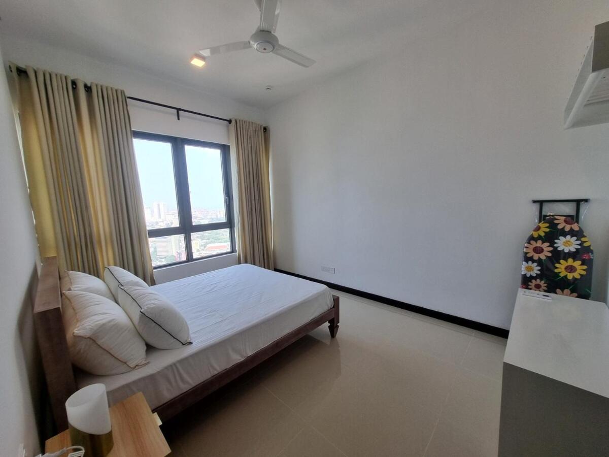 Apartment 2 Bed Luxury At Tri- Zen 2 Colombo