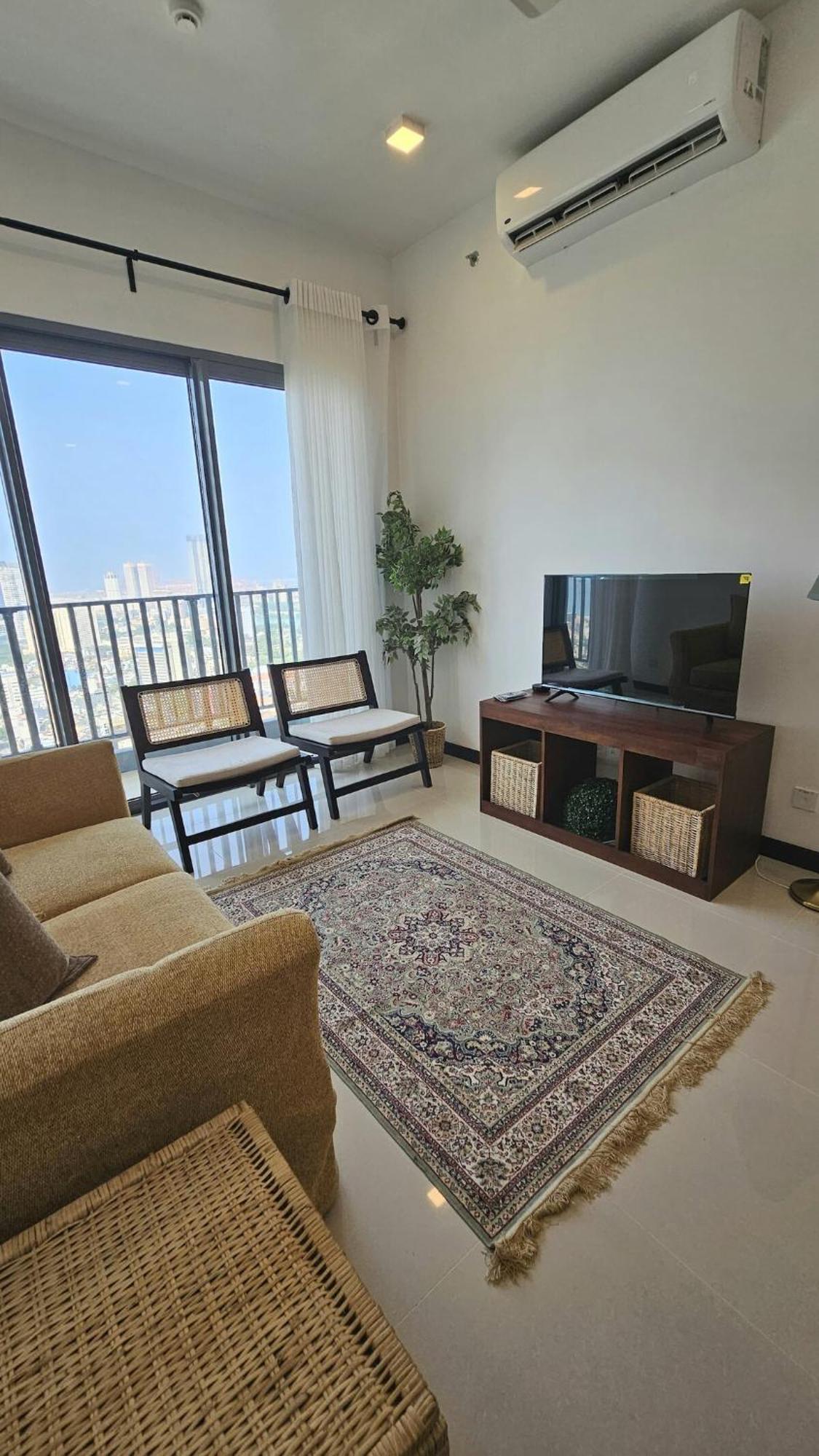 2 Bed Luxury At Tri- Zen 2 Apartment *