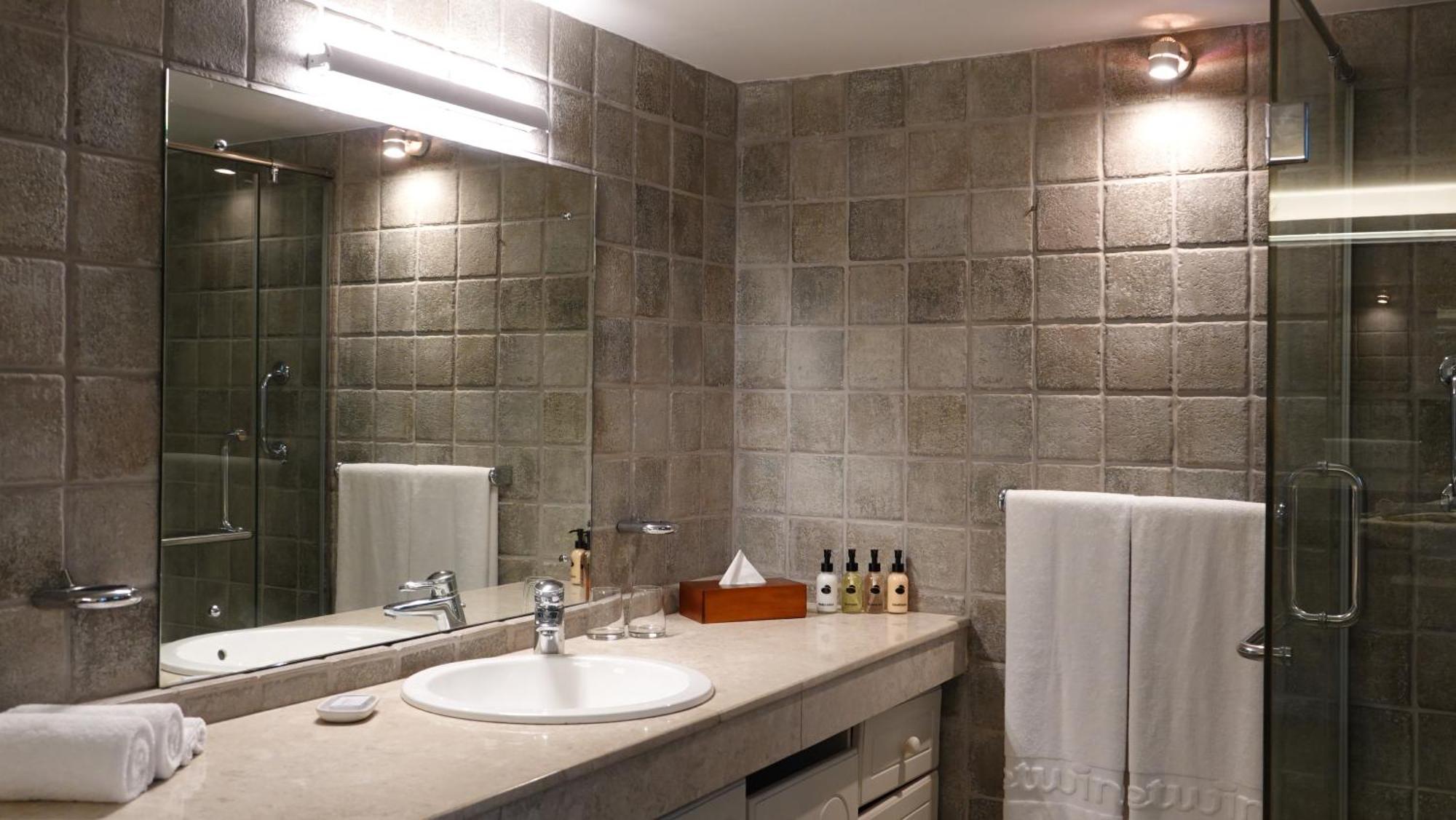 Jetwing Ratnam Hotel 4*