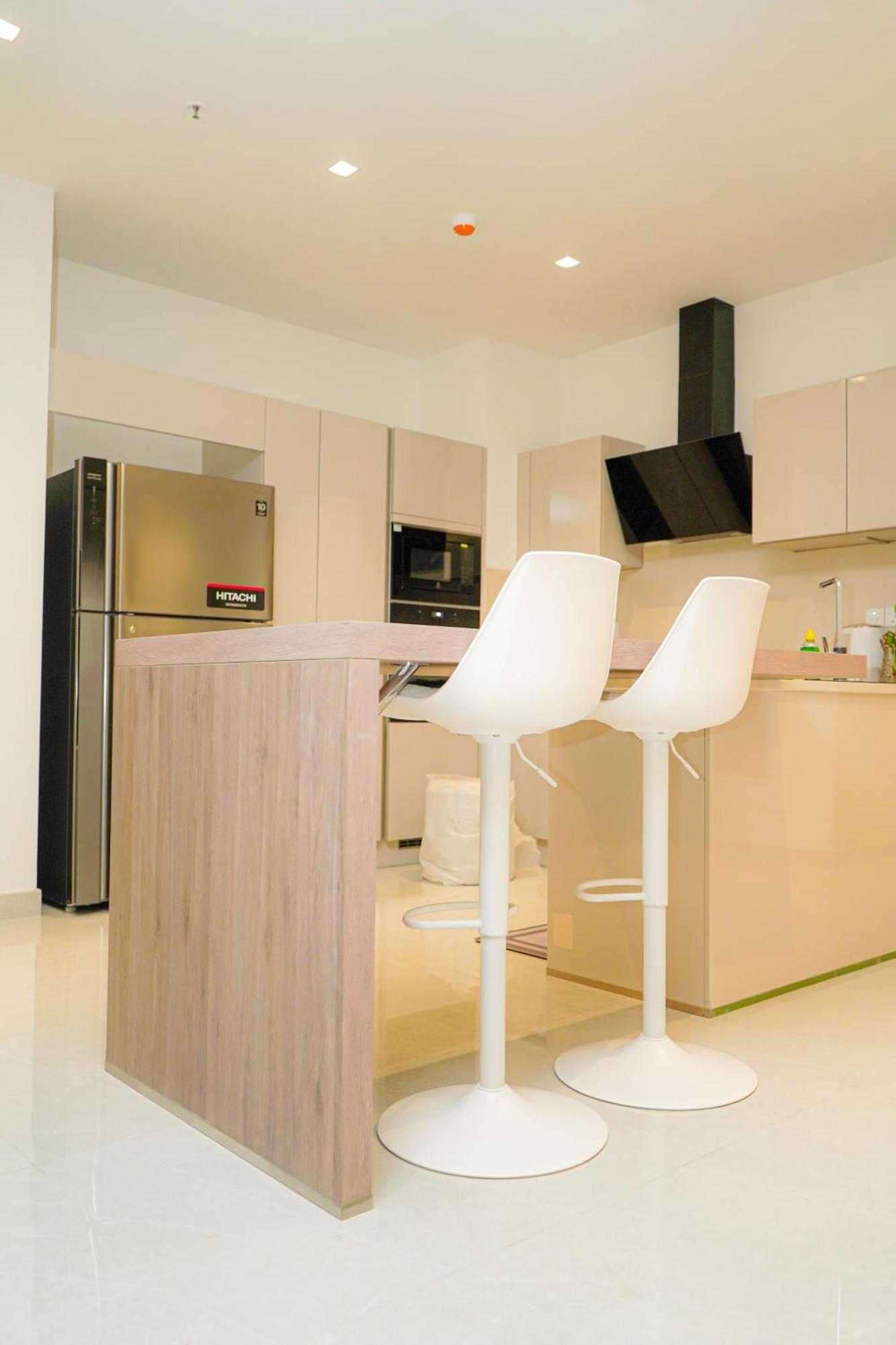 606 The Address 3 *