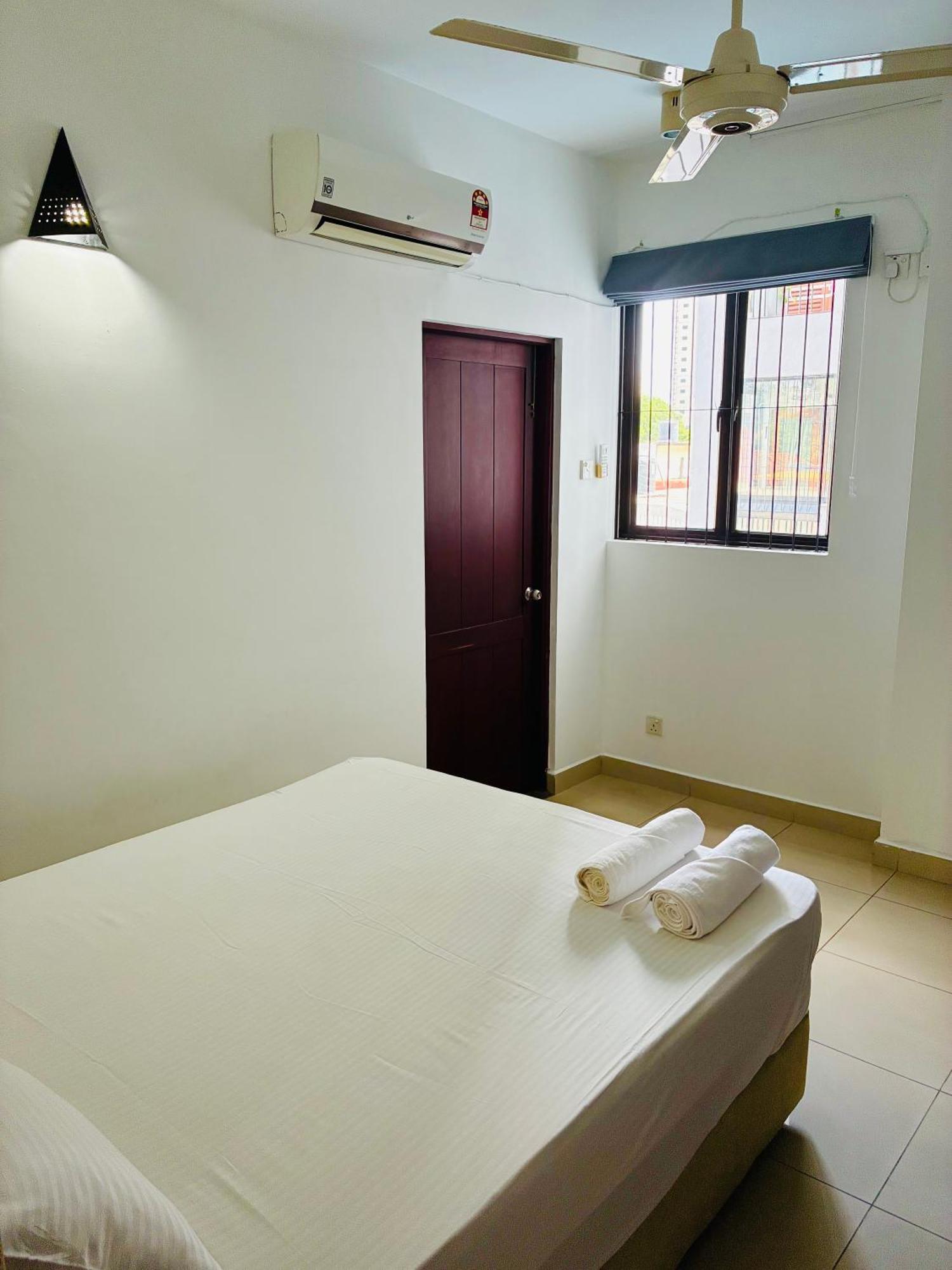 The Big House 8 * Colombo