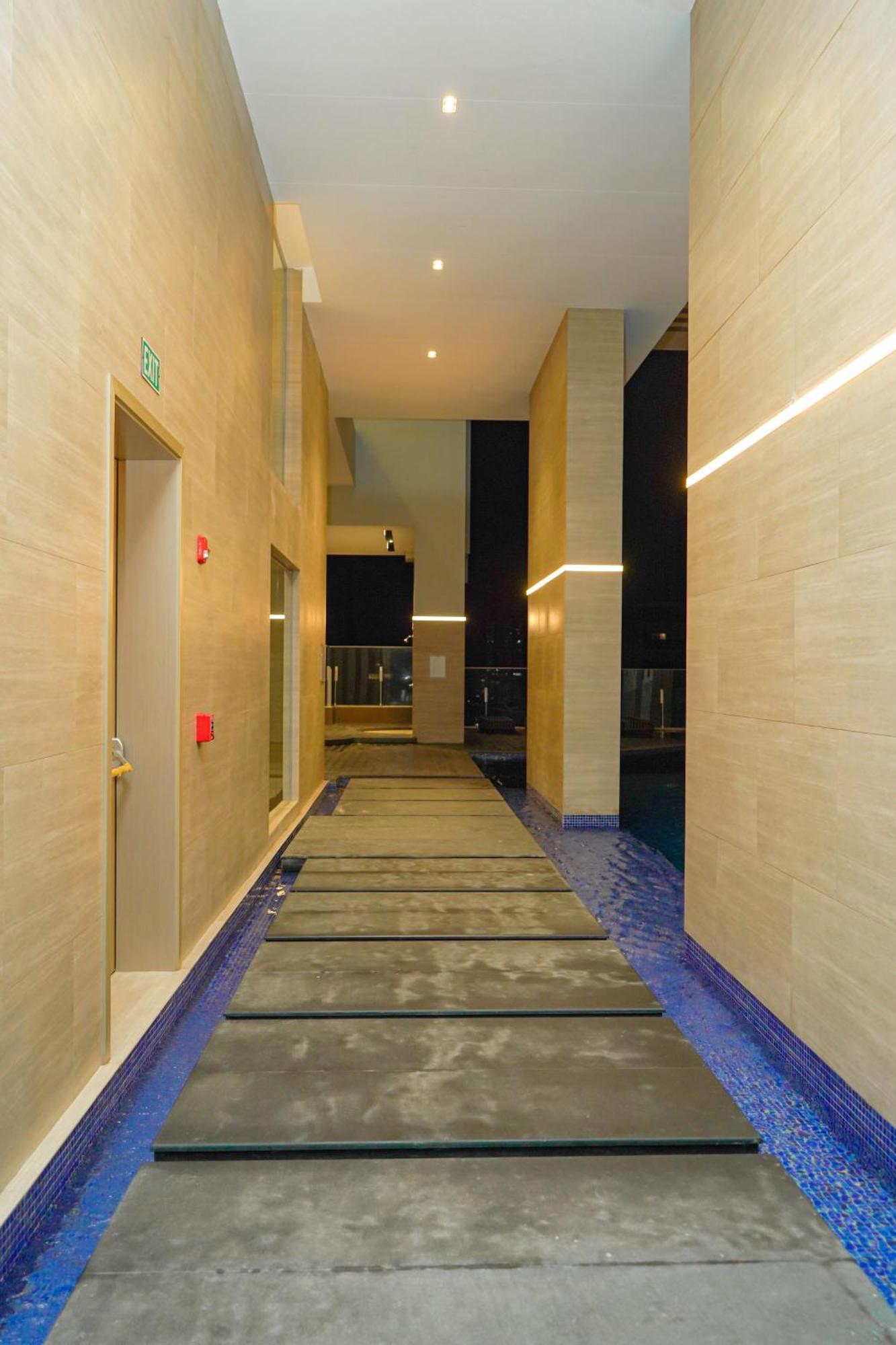 606 The Address 3 Colombo